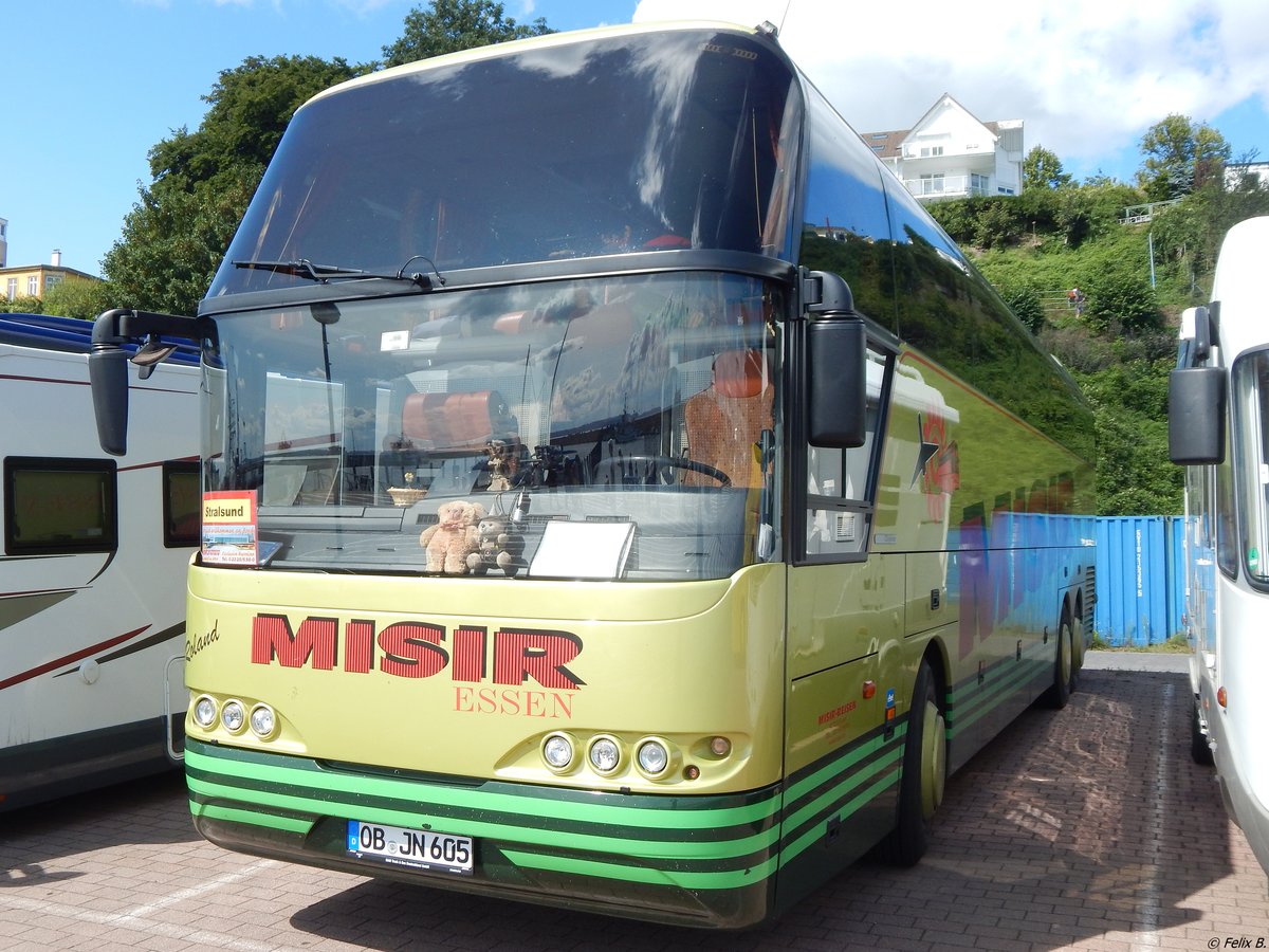 Neoplan Cityliner von Niko’s Reisen (ex Misir) aus Deutschland im Stadthafen Sassnitz.