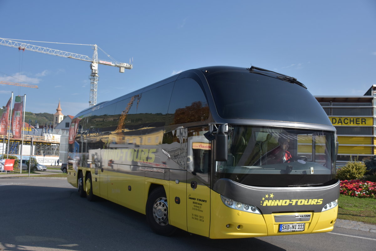 Neoplan Cityliner von NINO Tours aus der BRD 2017 in Krems.