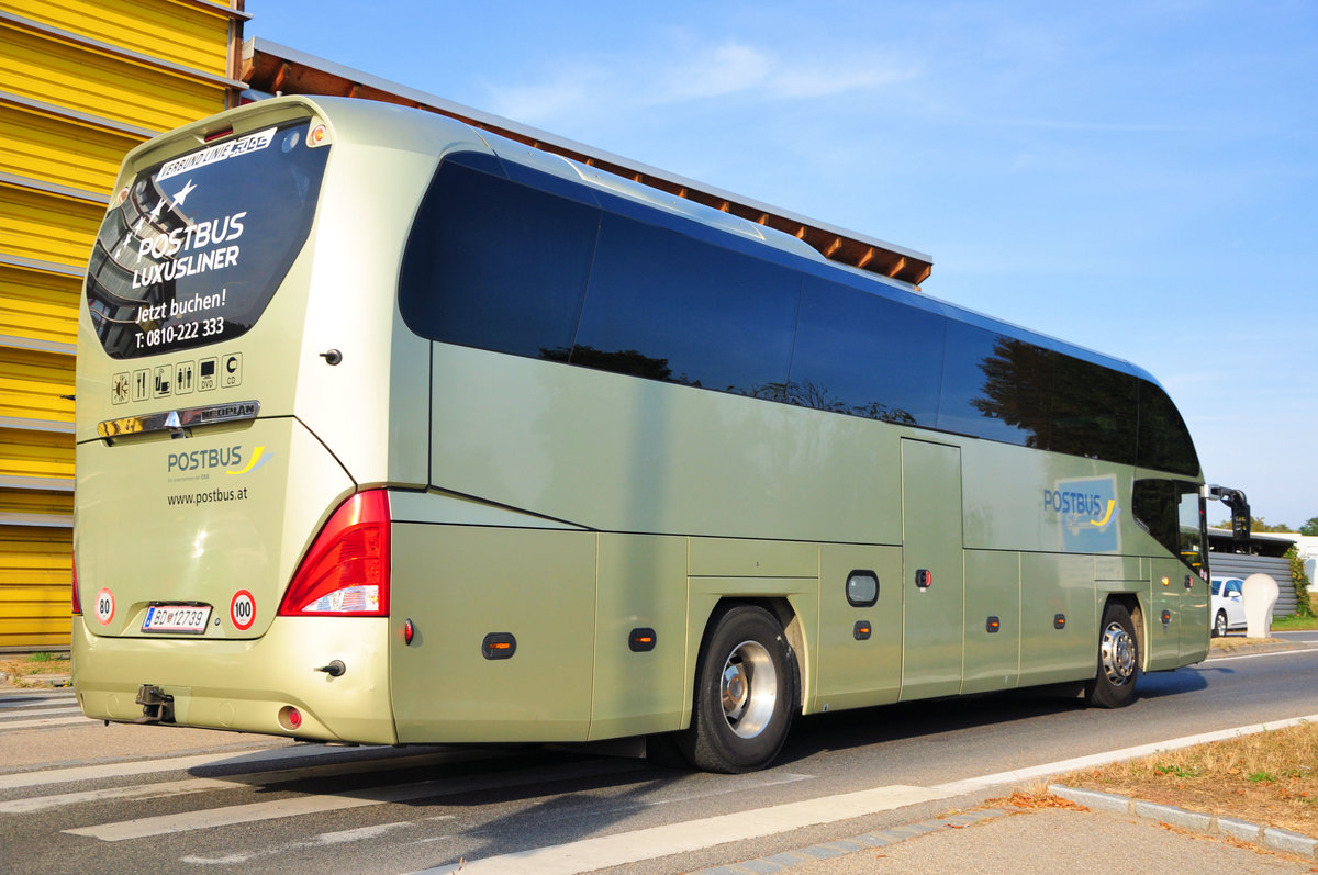 Neoplan Cityliner von den BB - Postbus in Krems.