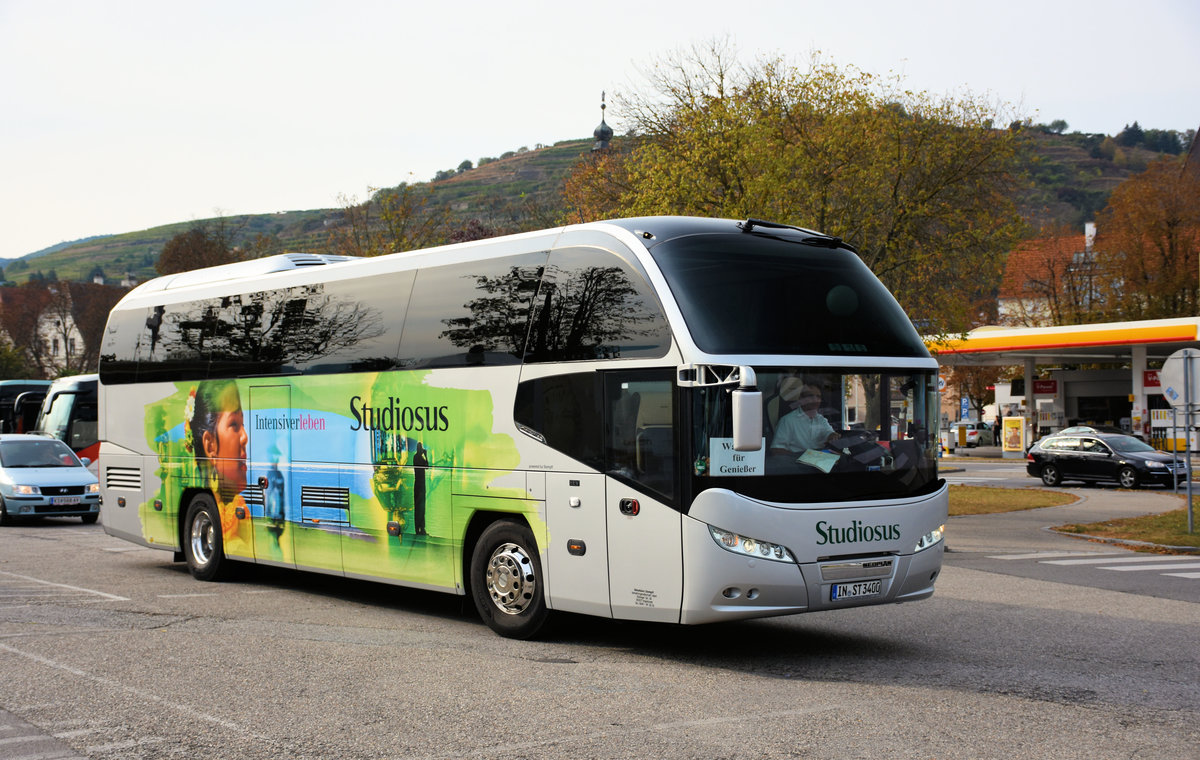 Neoplan Cityliner vom Reisebro STEMPFL aus der BRD in Krems.