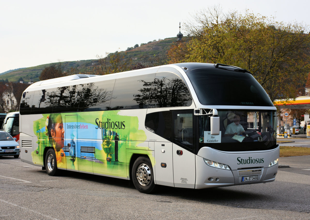 Neoplan Cityliner vom Reisebro STEMPFL aus der BRD in Krems.