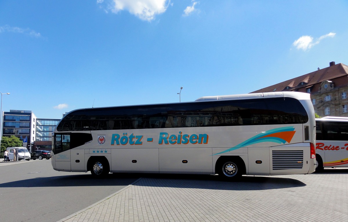 Neoplan Cityliner von Rtz Reisen aus der BRD Ende Juli 2015 beim Hauptbahnhof gesehen.