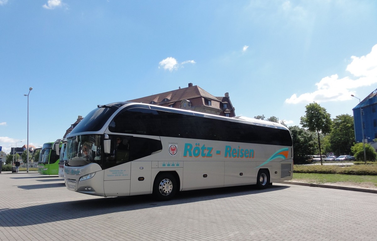 Neoplan Cityliner von Rtz Reisen aus der BRD Ende Juli 2015 beim Hauptbahnhof gesehen.