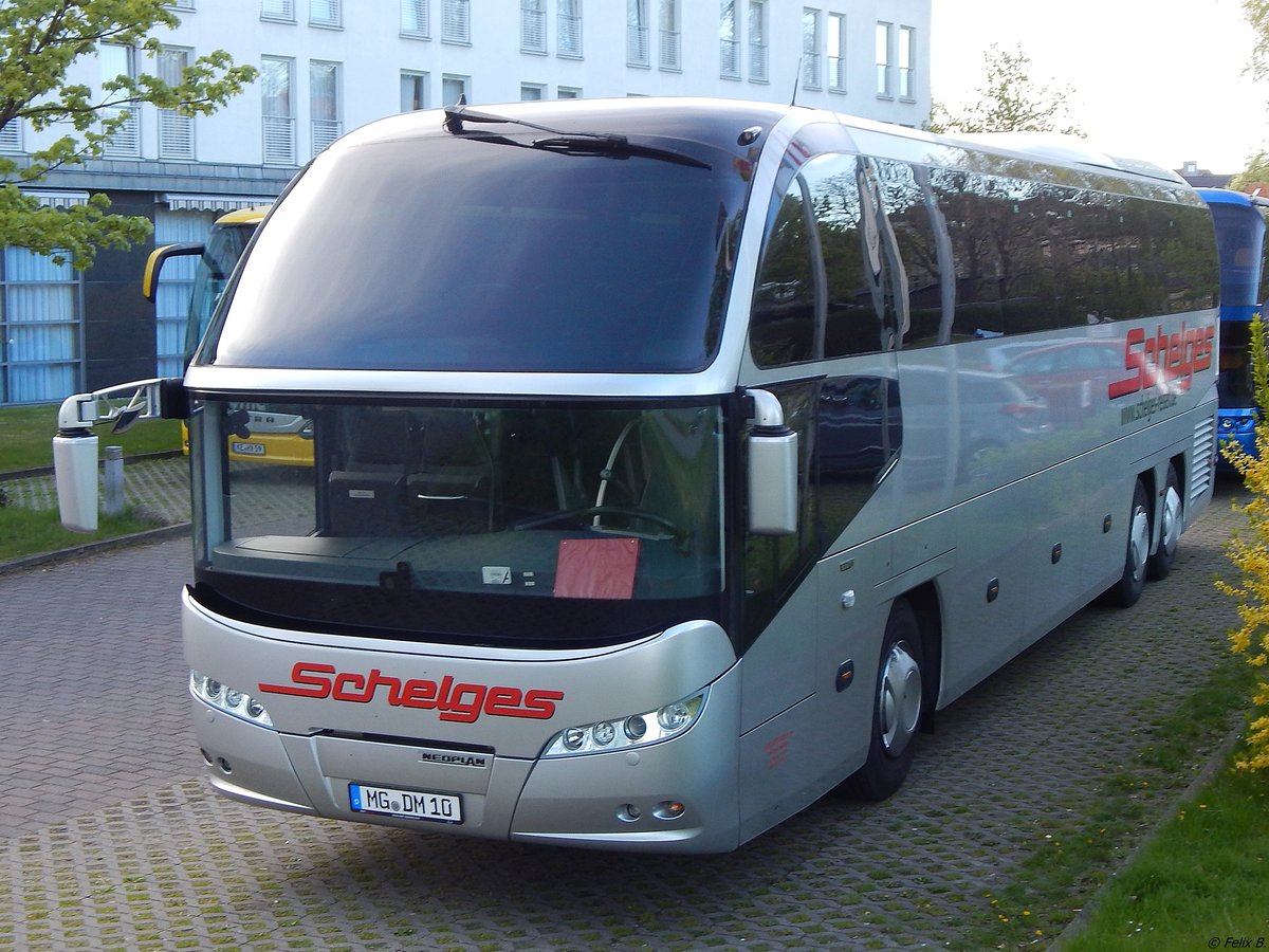 Neoplan Cityliner von Schelges aus Deutschland in Bergen.