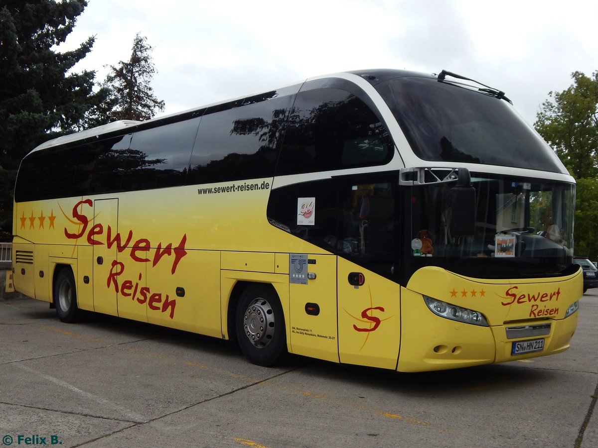 Neoplan Cityliner von Sewert-Reisen aus Deutschland in Sasnitz.