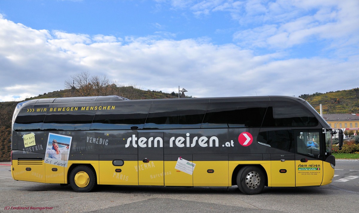 Neoplan Cityliner von Stern Reisen.at im Oktober 2013 in Krems.