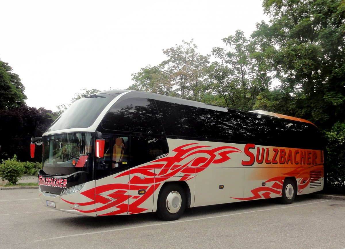 NEOPLAN CITYLINER von SULZBACHER Reisen / sterreich am 27.6.2013 in Krems gesehen.