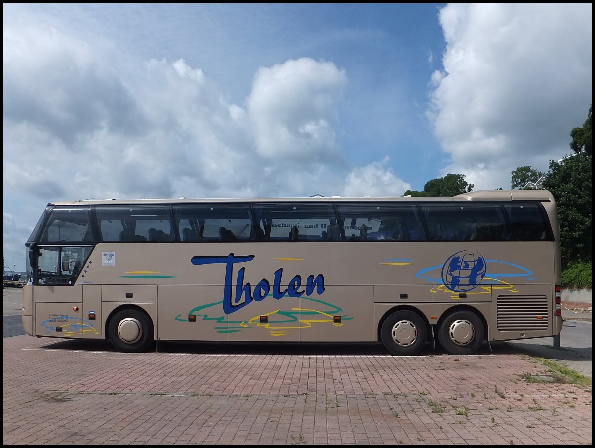 Neoplan Cityliner von Tholen aus Deutschland im Stadthafen Sassnitz.