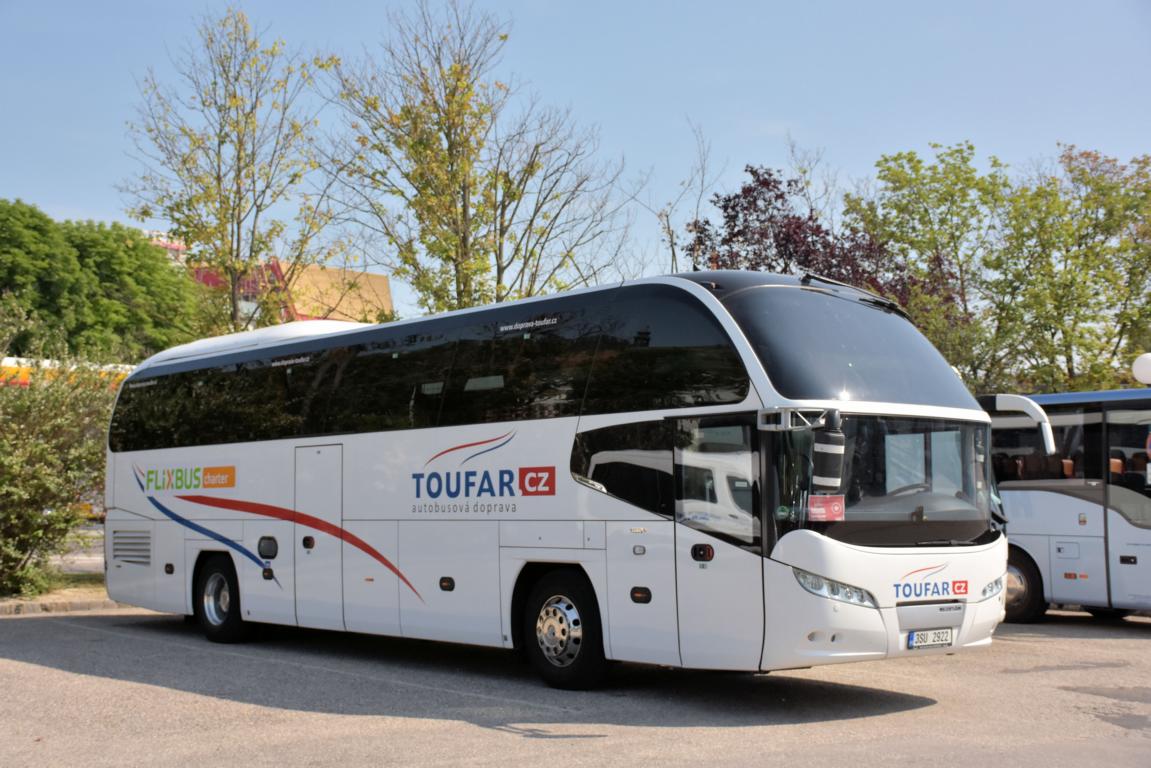 Neoplan Cityliner von Toufar Reisen aus der CZ 2018 in Krems.