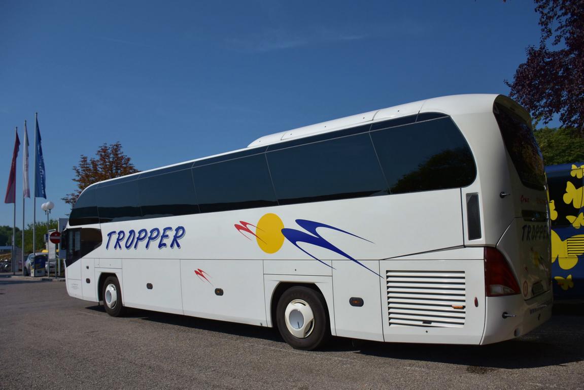 Neoplan Cityliner von Tropper Reisen aus sterreich 2017 in Krems.