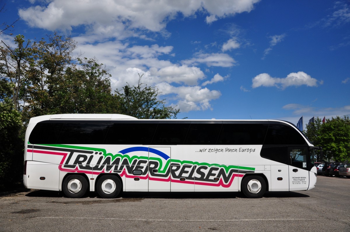 Neoplan Cityliner von Trmner Reisen aus der BRD im Juni 2015 in Krems.