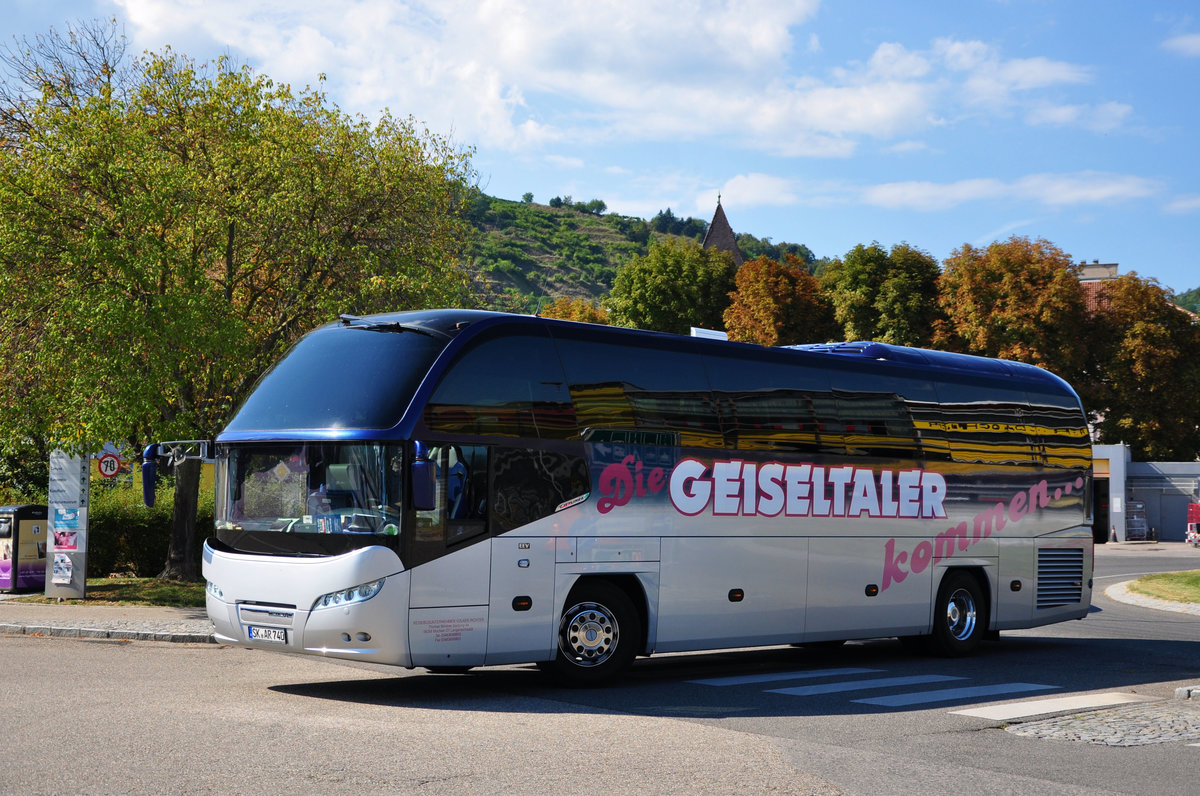 Neoplan Cityliner von Volker Richter Reisen aus der BRD in Krems gesehen.