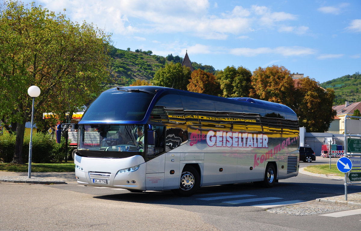 Neoplan Cityliner von Volker Richter Reisen aus der BRD in Krems gesehen.