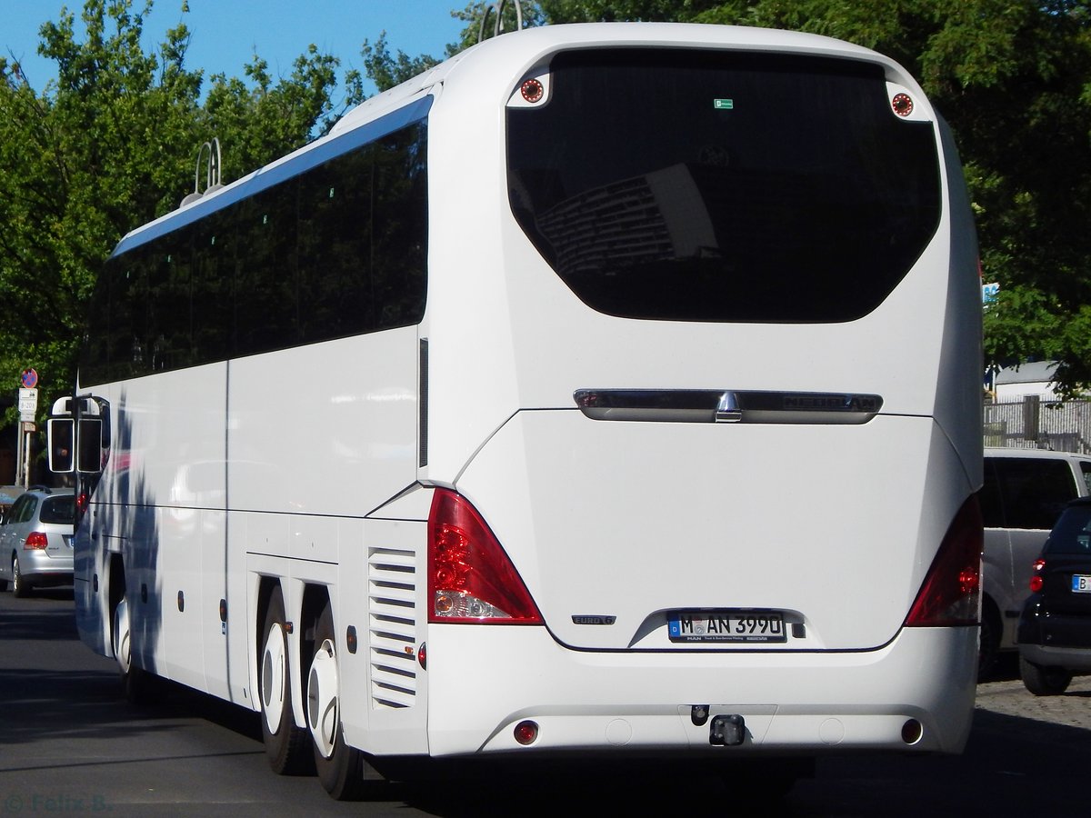 Neoplan Cityliner Vorführwagen in Berlin.