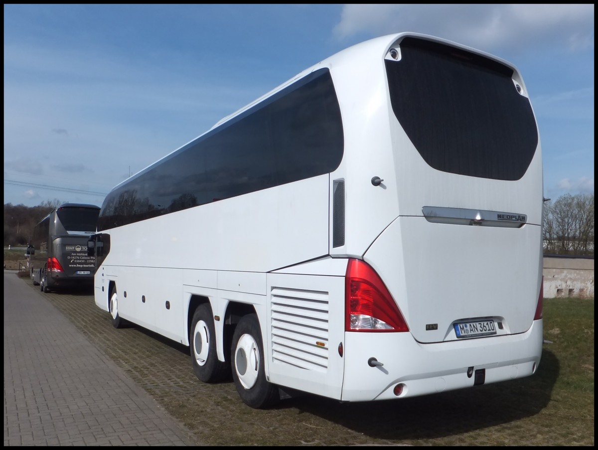 Neoplan Cityliner Vorfhrwagen in Mukran.