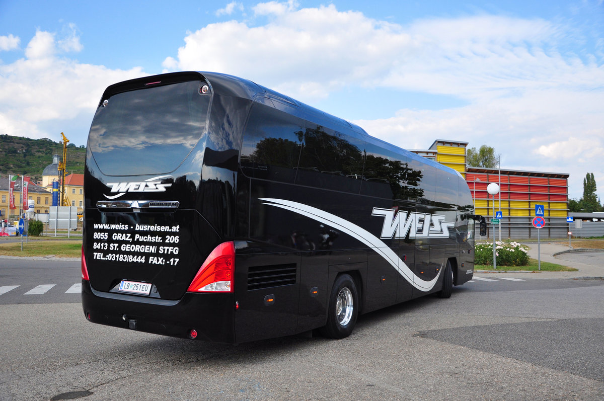 Neoplan Cityliner von Weiss Reisen aus sterreich in Krems.