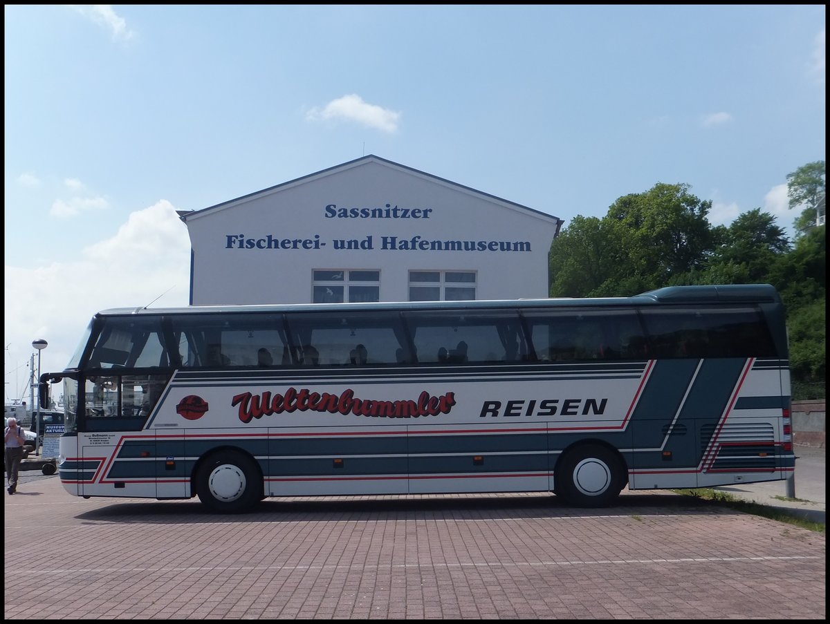 Neoplan Cityliner von Weltenbummler aus Deutschland im Stadthafen Sassnitz.