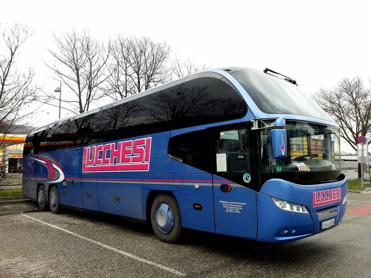 Neoplan Cityliner von Wolfgang Lucchesi Busreisen aus der BRD in Krems gesehen.