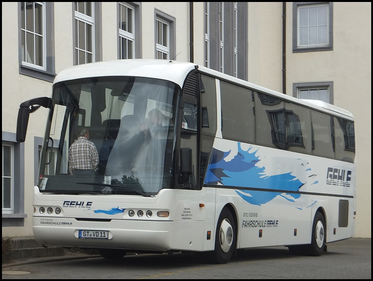 Neoplan Euroliner von Gehle aus Deutschland in Sassnitz.