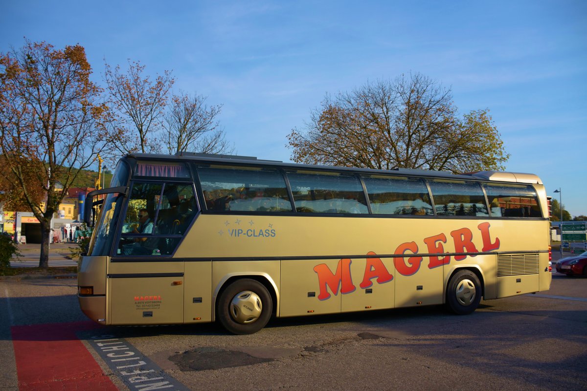 Neoplan Jetliner von Magerl Reisen aus sterreich in Krems.