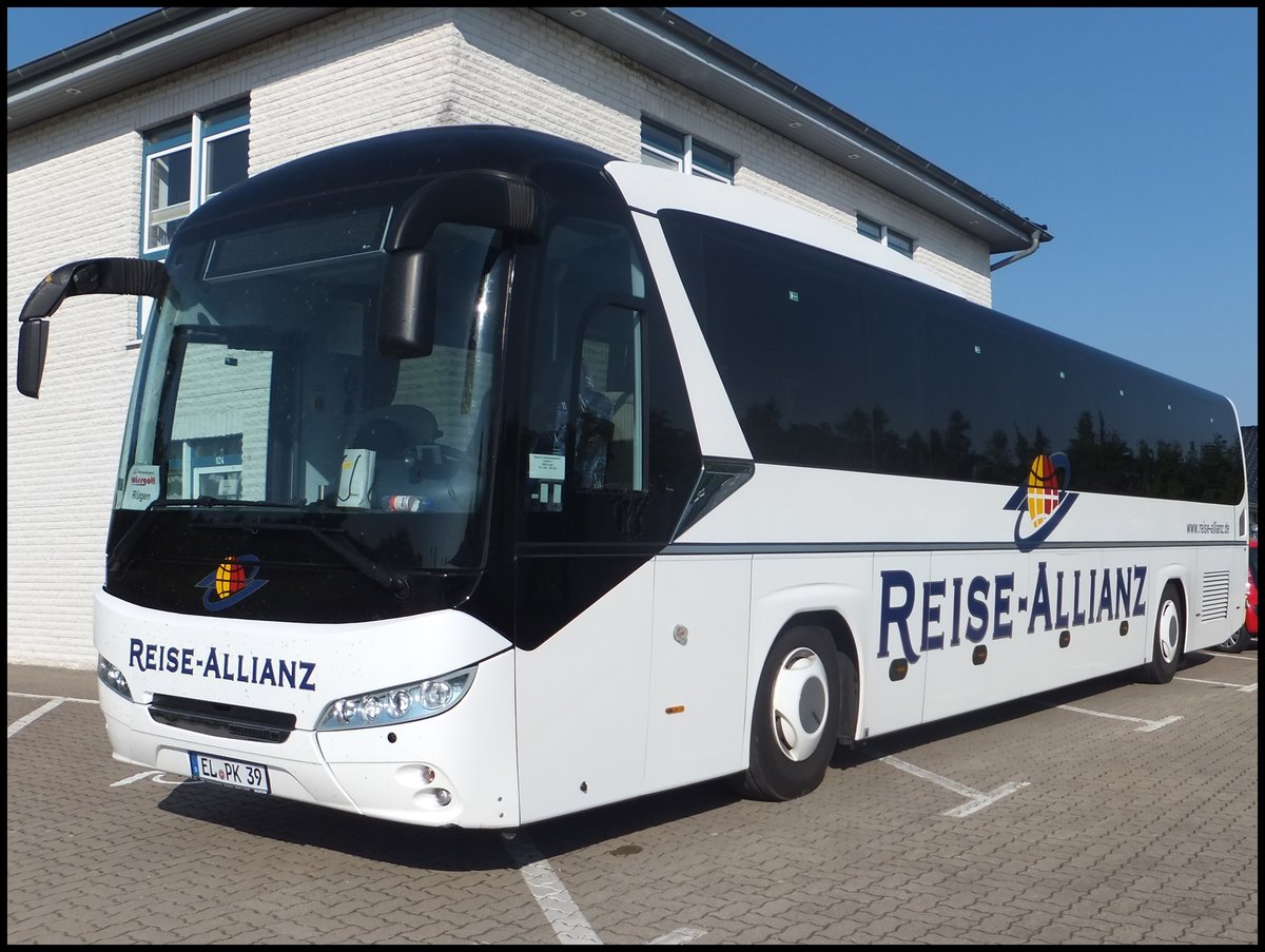 Neoplan Jetliner von Reise-Allianz/Meyering aus Deutschland in Sassnitz.