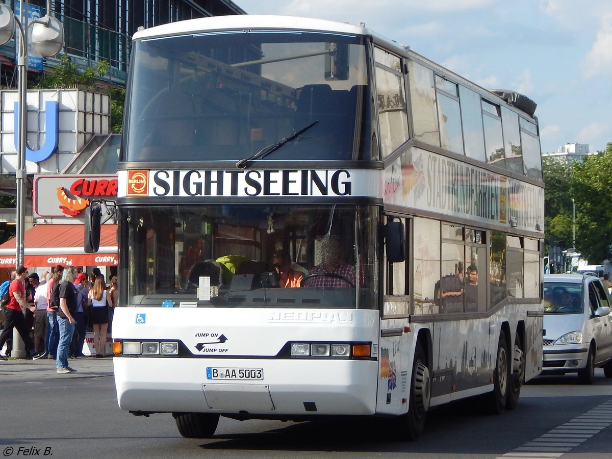 Neoplan N4026/3 von Der Tempelhofer aus Deutschland in Berlin.