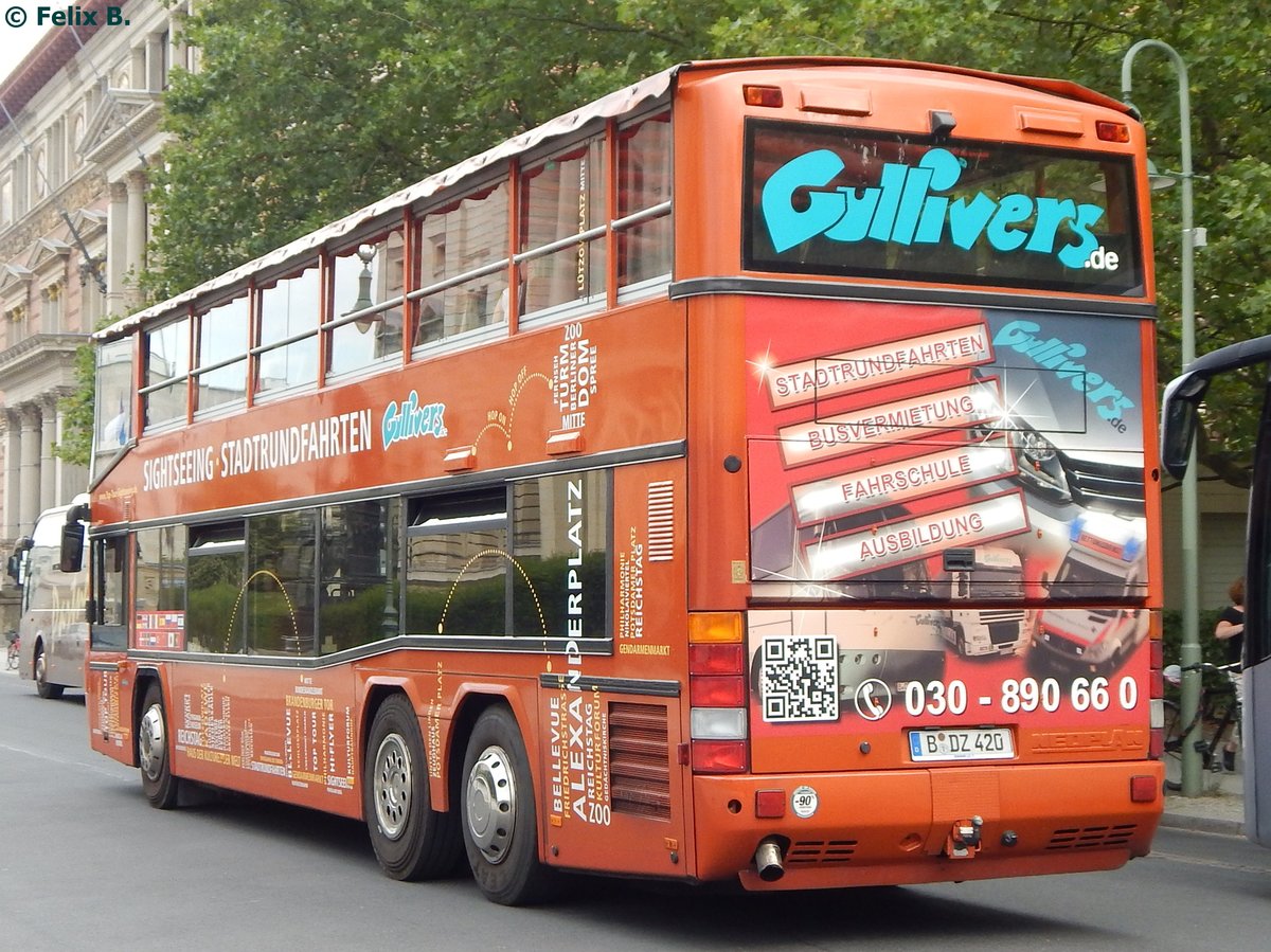 Neoplan N4026/3 von Gullivers aus Deutschland in Berlin. 