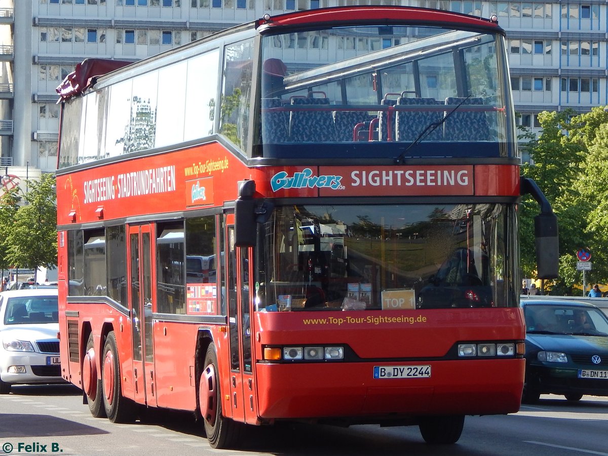 Neoplan N4026/3 von Gullivers aus Deutschland in Berlin.