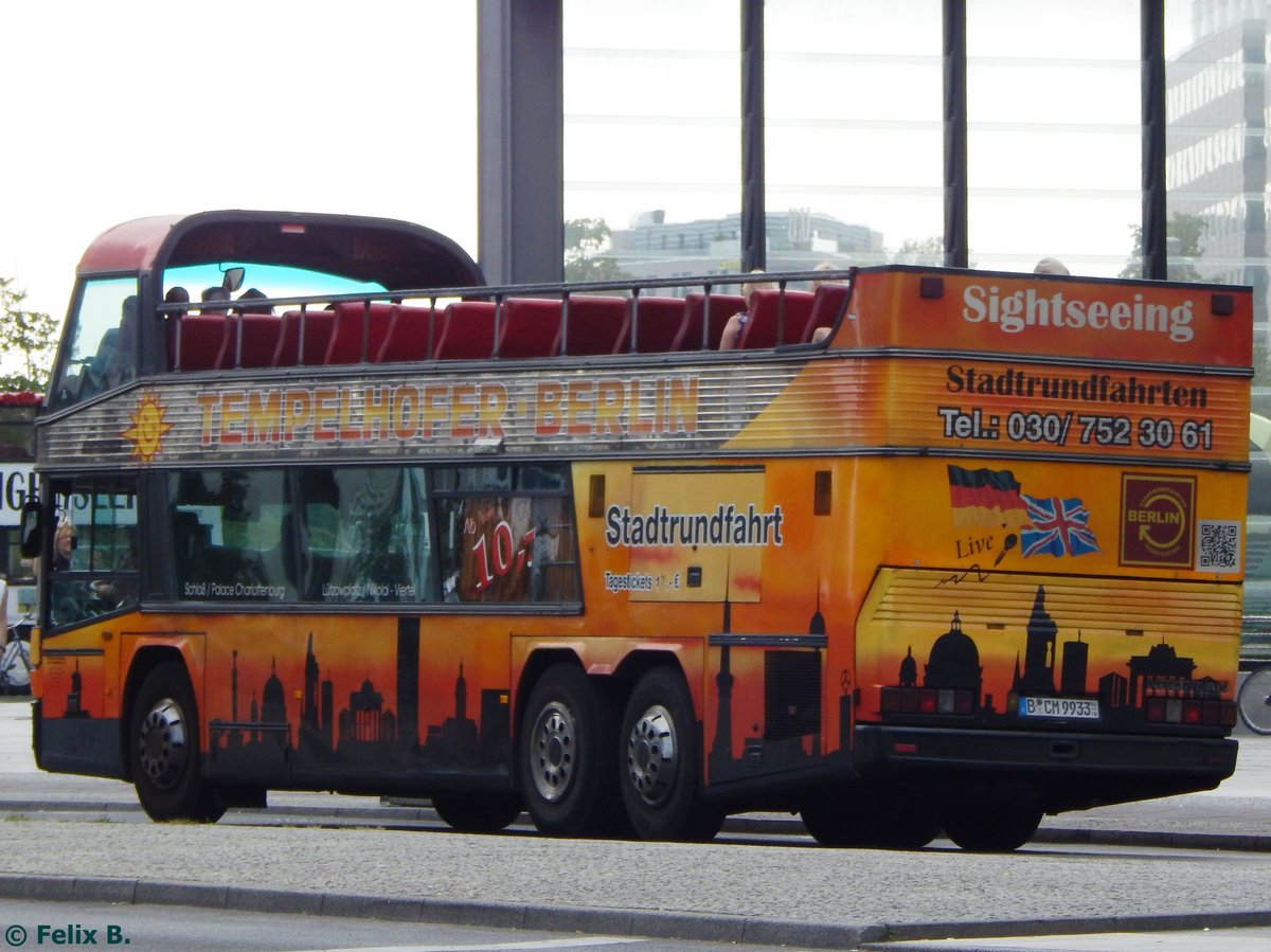 Neoplan Skyliner von Der Tempelhofer aus Deutschland in Berlin.