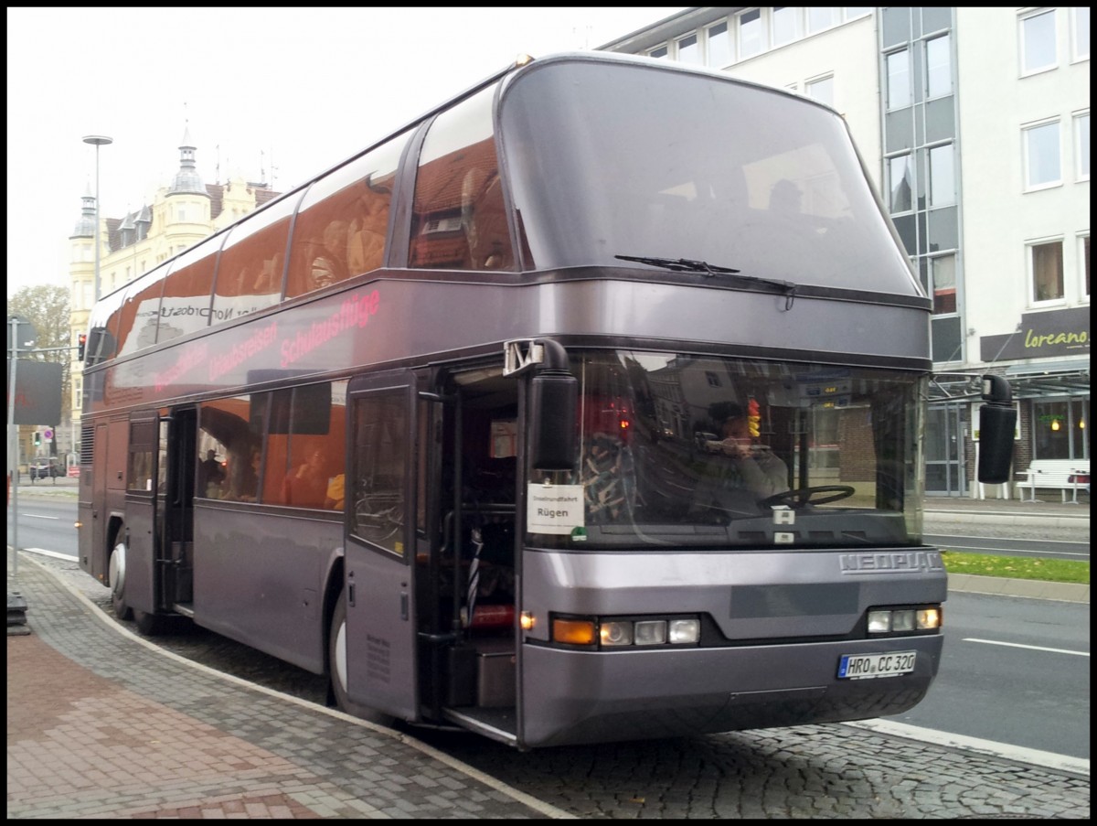 Neoplan Skyliner von Ostseeperle aus Deutschland in Stralsund.