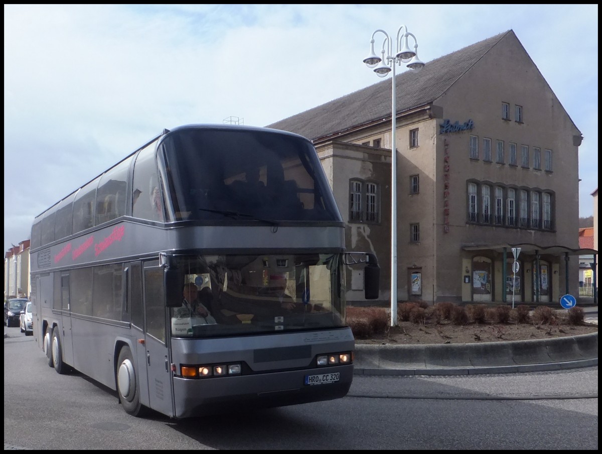 Neoplan Skyliner von Ostseeperle aus Deutschland in Sassnitz.