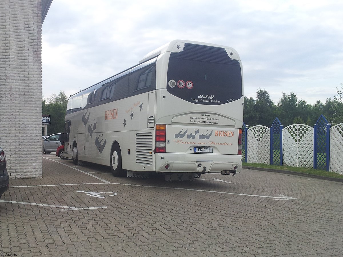 Neoplan Spaceliner von HKM Reisen aus Deutschland in Sassnitz.