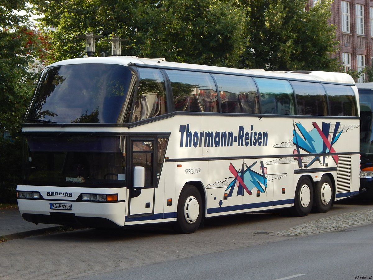 Neoplan Spaceliner von Pakull-Thormann Reisen aus Deutschland in Neubrandenburg.