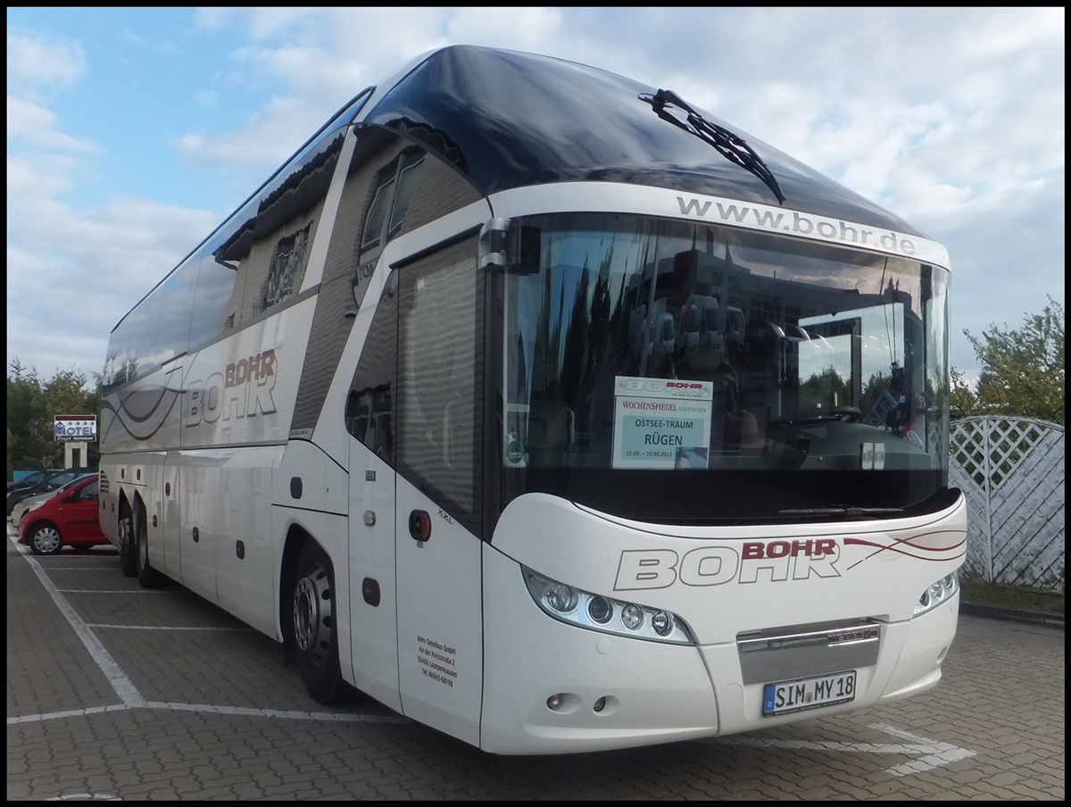 Neoplan Starliner von Bohr aus Deutschland im Gewerbegebiet Sassnitz.