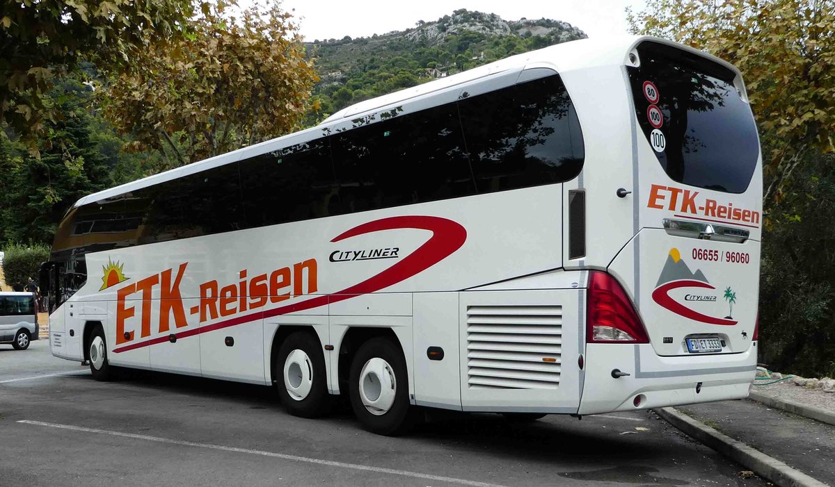 Neoplan Starliner von ETK-Reisen rastet in Sdfrankreich im September 2017