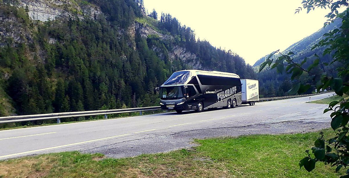 Neoplan STARLINER von der FULGRAFF Touristik aus der BRD. Bildleihgabe von Fulgraff.