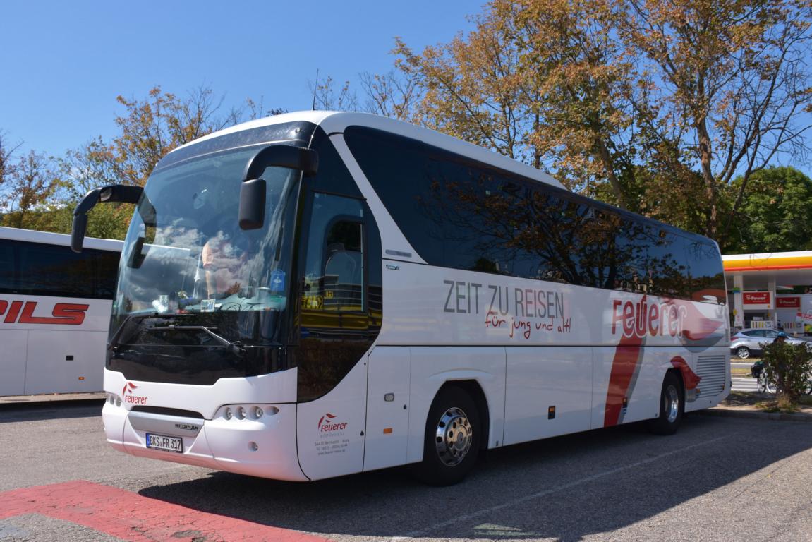 Neoplan Tourliner von Feuerer Reisen aus der BRD 2017 in Krems.