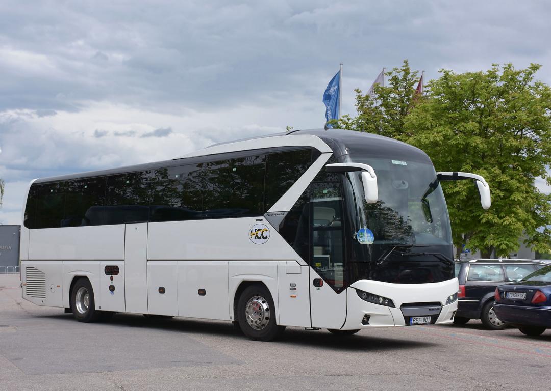 Neoplan Tourliner von HCC Reisen aus Ungarn.