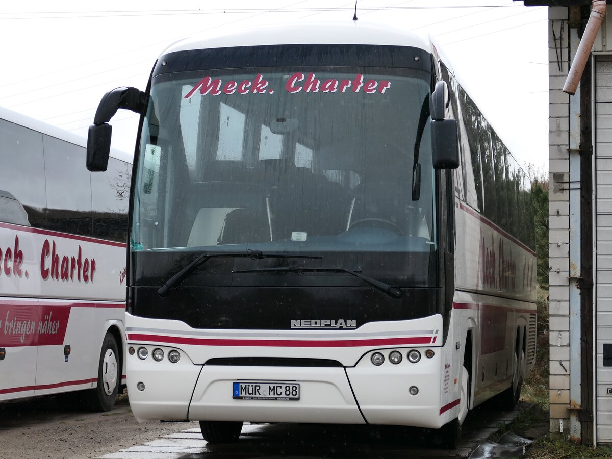 Neoplan Tourliner von Meck. Charter aus Deutschland in Waren.