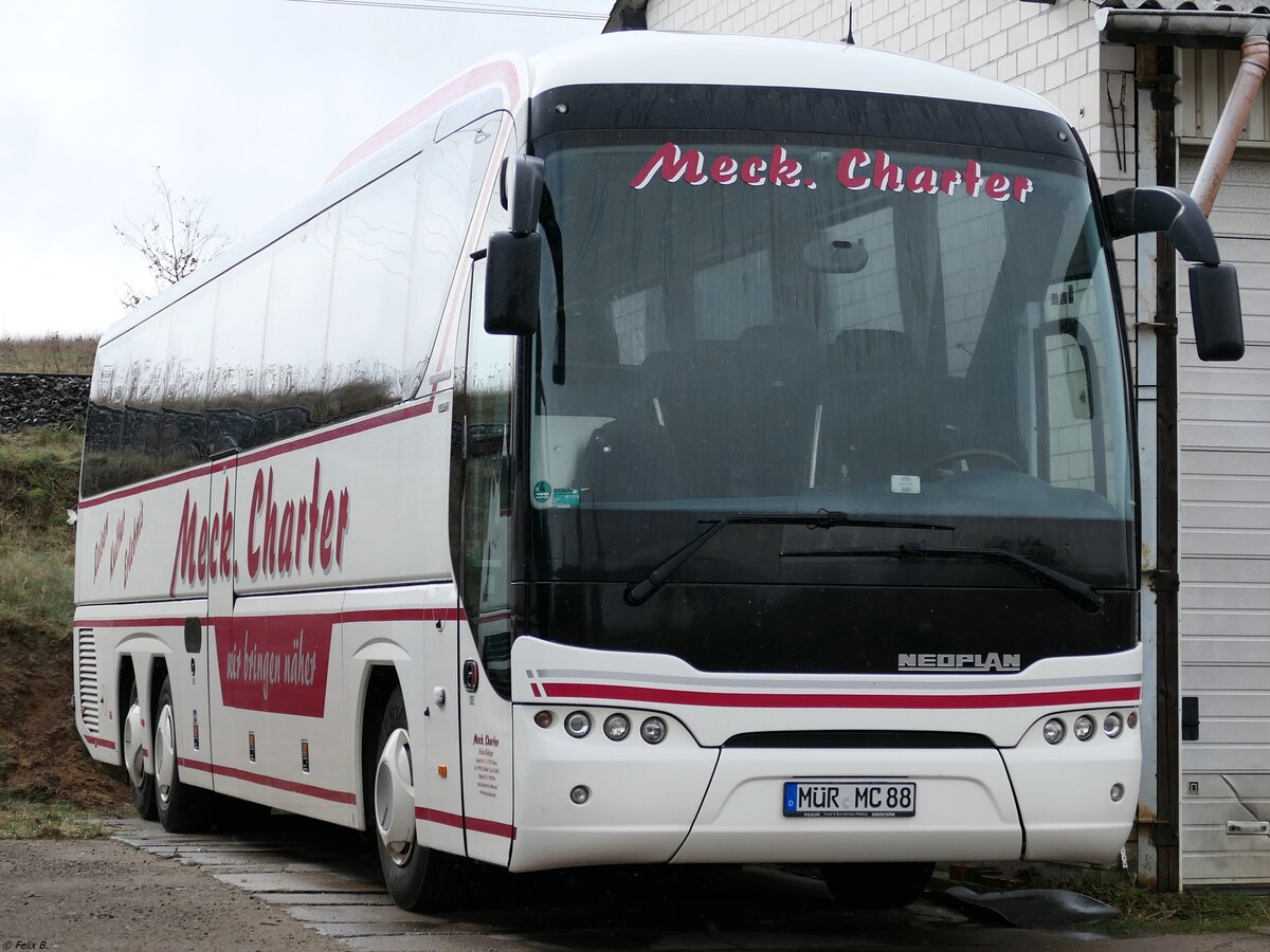 Neoplan Tourliner von Meck. Charter aus Deutschland in Waren.