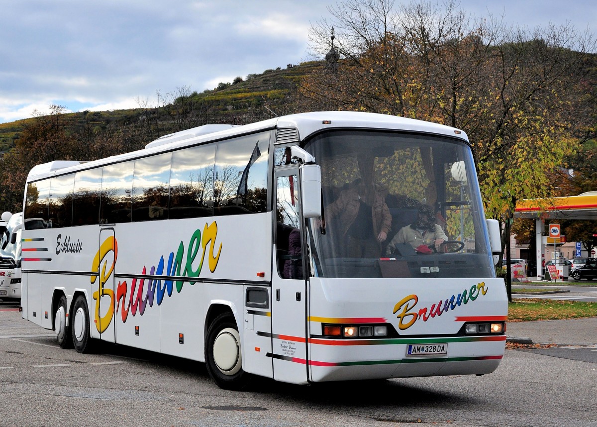 Neoplan Transliner von Brunner Reisen/sterreich im Herbst 2013 in Krems.