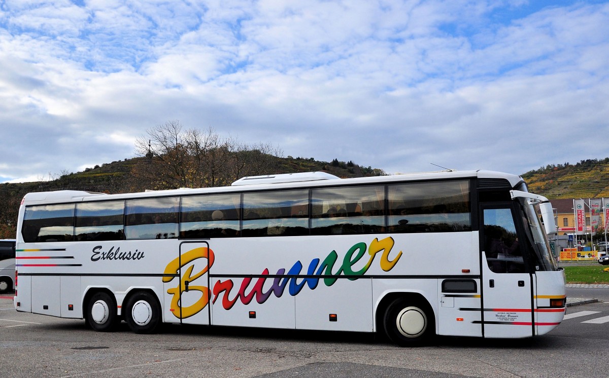 Neoplan Transliner von Brunner Reisen/sterreich im Herbst 2013 in Krems.