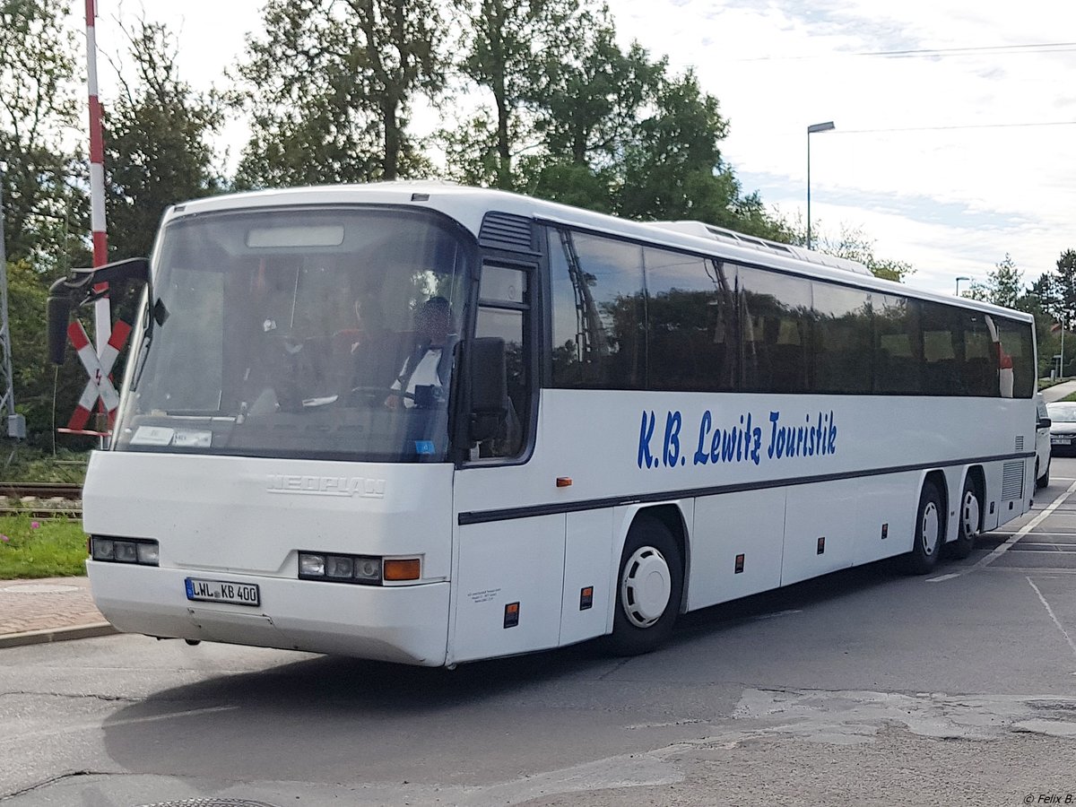 Neoplan Transliner von KB Reisen aus Deutschland in Sassnitz.