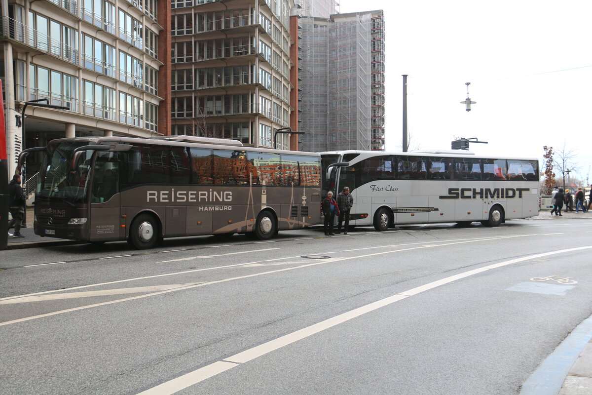 Reisering, Hamburg - HH-RR 6996 - Mercedes am 31. Dezember 2023 in Hamburg (Aufnahme: Martin Beyer)