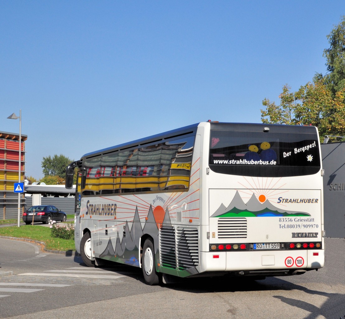 Renault Iliade von Strahlhuber Reisen / BRD im Herbst 2013 in Krems.