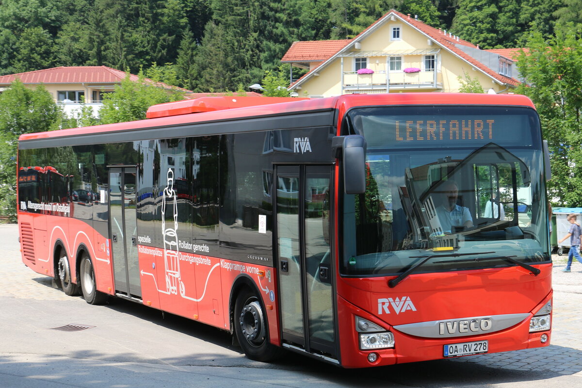 RVA Oberstdorf - OA-RV 278 - Iveco am 20. Juli 2021 beim Bahnhof Fssen (Aufnahme: Martin Beyer)