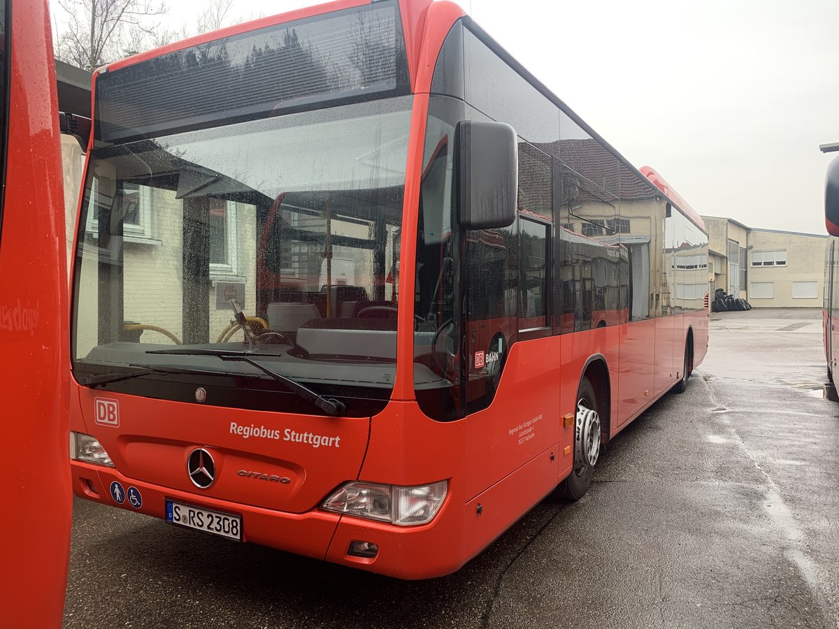 S-RS 2308 (Baujahr 2013) von Regiobus Stuttgart steht am 29.3.2020 auf deren Abstellplatz in Schwbisch Gmnd.