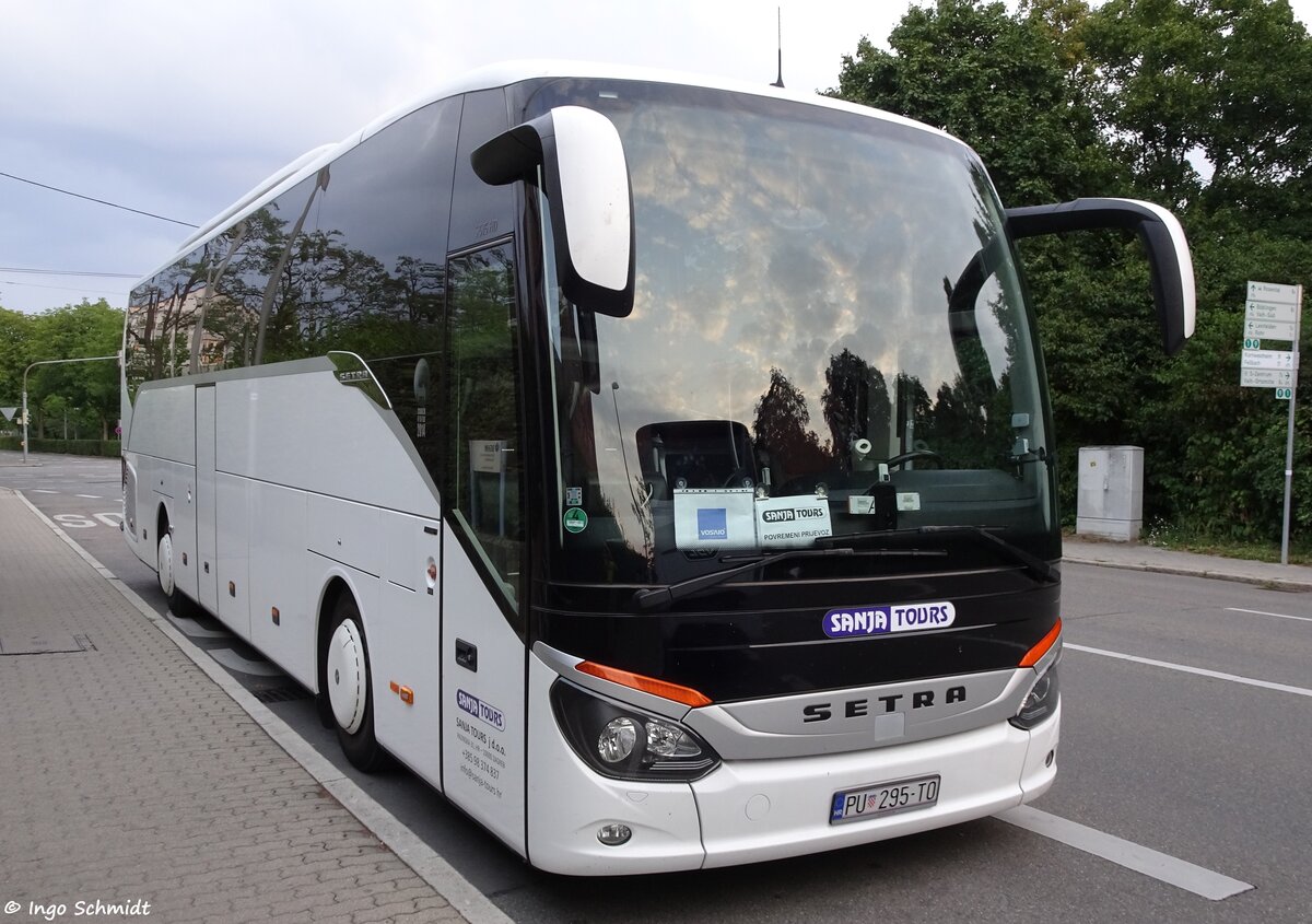 Sanja Tours aus Zagreb | PU-295-TO | Setra 515 HD | 19.08.2018 in Stuttgart