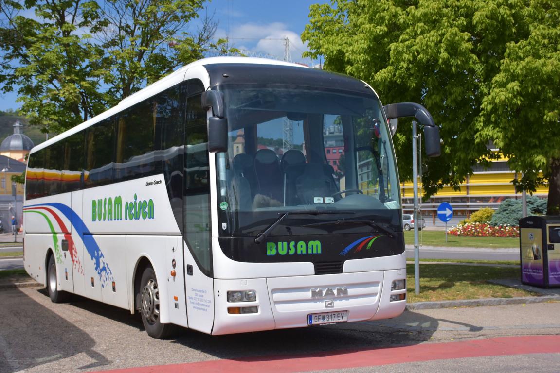 Scania Interlink von Dr. Richard Reisen aus Wien in Krems.