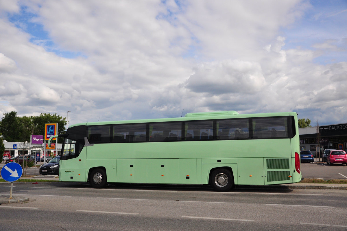 Scania interlink von Heinrich Reisen aus der BRD in Krems.